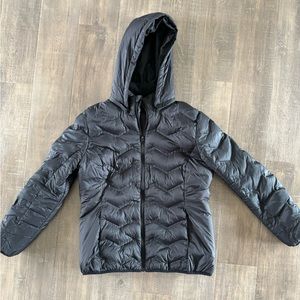 Light weight full zip puffer coat size Large